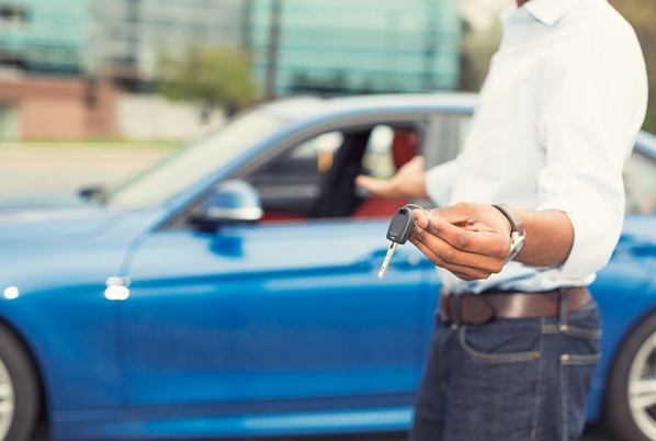 Achat de voiture : comment s’y prendre pour sa première fois ?