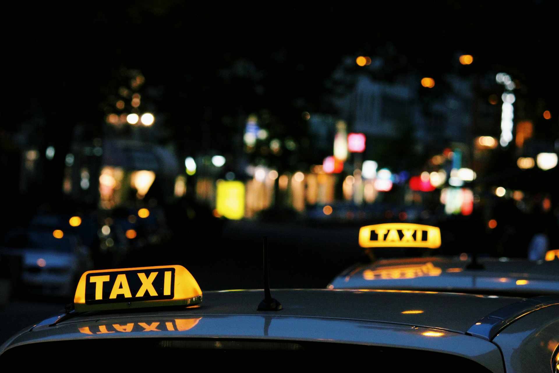 Transport de personnes : pourquoi recourir à un prestataire de service VTC ?